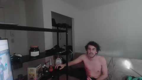 isaiahf24 online show from April 2026 10:32:01 PM