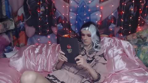 Sele online show from November 2025 09:39:01 PM