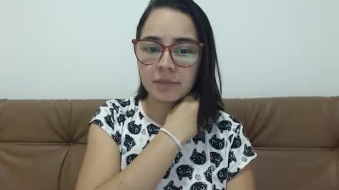 Snapshot of isemma chatting on October 2025 02:37:02 AM Emma online show from October 2025 02:37:02 AM