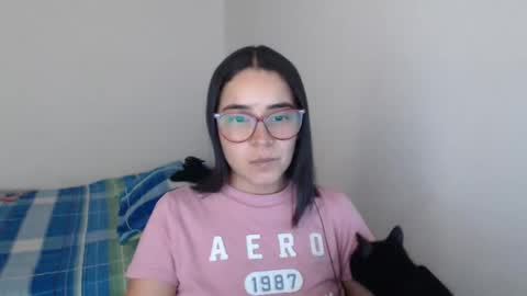 Snapshot of isemma chatting on December 2025 10:15:02 PM Emma online show from December 2025 10:15:02 PM