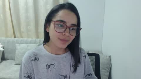 Emma online show from April 2026 04:54:02 AM