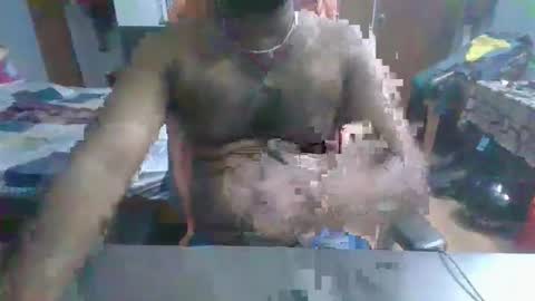 Snapshot of isha147 chatting on January 2025 05:10:02 PM Horny boy online show from January 2025 05:10:02 PM