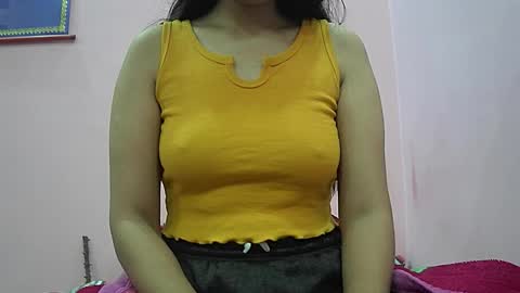 ishika_singh_ online show from December 2025 02:29:02 AM