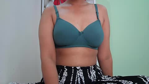 Snapshot of ishika_singh_ chatting on July 2026 02:06:02 AM ishika_singh_ online show from July 2026 02:06:02 AM