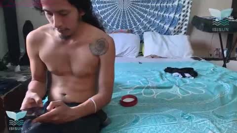 Isis  Alan online show from November 2025 06:17:01 PM