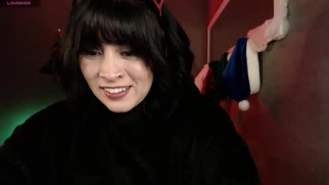 Snapshot of isis_diosa chatting on December 2024 06:35:02 AM Ana Maria online show from December 2024 06:35:02 AM