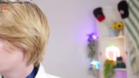 Lou  Peaches online show from July 2026 08:04:02 PM