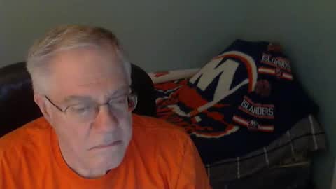 islesman22 online show from April 2026 02:16:01 AM