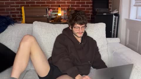 Snapshot of isocialmedia chatting on February 2026 12:21:01 PM isocialmedia online show from February 2026 12:21:01 PM