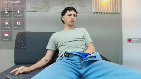 Snapshot of israel_gray chatting on November 2025 12:59:02 PM Israel online show from November 2025 12:59:02 PM