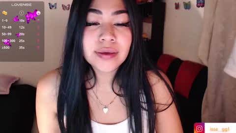 Snapshot of issa_gg chatting on November 2025 09:34:01 AM isabella p online show from November 2025 09:34:01 AM
