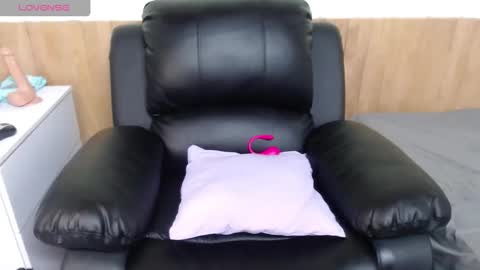 Snapshot of issa_km chatting on March 2025 11:15:02 PM issa_km online show from March 2025 11:15:02 PM