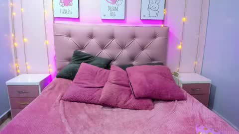 Issa  online show from November 2025 03:17:01 AM