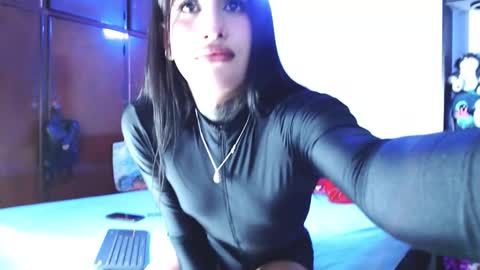 Issabel online show from December 2025 02:50:02 AM