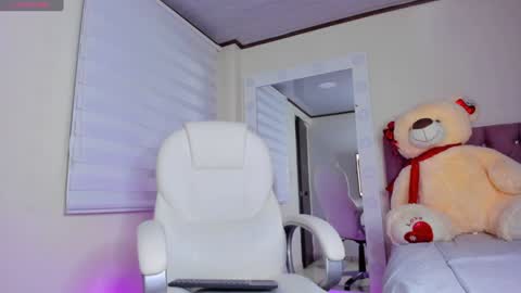 Isa  online show from January 2025 04:49:02 AM