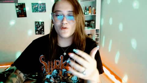 Yiz online show from February 2025 04:03:01 AM