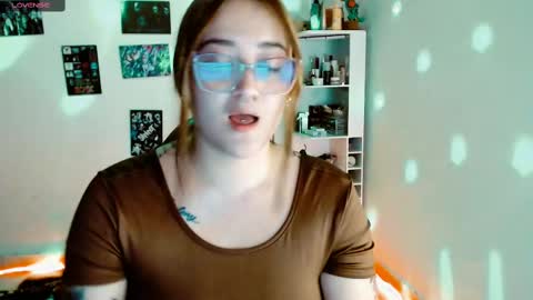 Yiz online show from February 2025 04:20:01 AM