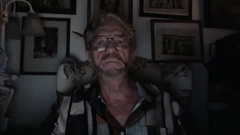 Snapshot of isubmissiveslut chatting on March 2026 05:46:02 AM ImYourBitch online show from March 2026 05:46:02 AM