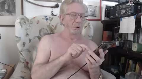 Snapshot of isubmissiveslut chatting on April 2026 08:15:01 PM ImYourBitch online show from April 2026 08:15:01 PM