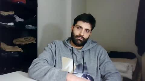 italianboybcn online show from January 2025 06:34:02 PM