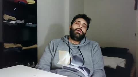 italianboybcn online show from January 2025 06:57:01 PM