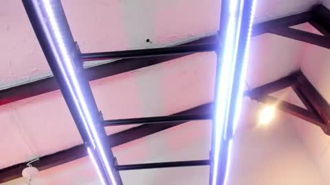 Italo Moore online show from November 2025 11:31:01 AM