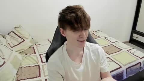 Snapshot of ithan_red chatting on December 2024 06:05:01 PM Ethan online show from December 2024 06:05:01 PM