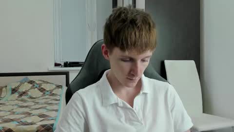 Snapshot of ithan_red chatting on November 2025 04:51:01 PM Ethan online show from November 2025 04:51:01 PM