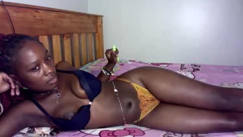 Snapshot of its_miah chatting on May 2026 02:39:01 AM miah online show from May 2026 02:39:01 AM