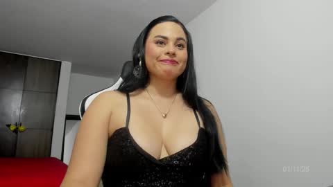 Snapshot of its_sol chatting on November 2025 11:07:02 PM Sol online show from November 2025 11:07:02 PM