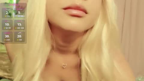 Snapshot of itsauroraborealis chatting on May 2026 05:14:02 AM itsauroraborealis online show from May 2026 05:14:02 AM