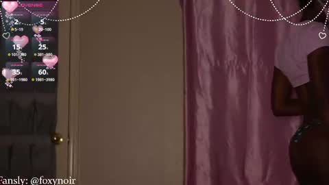 Snapshot of itsfoxynoir chatting on June 2026 09:14:02 AM FoxyNoir online show from June 2026 09:14:02 AM