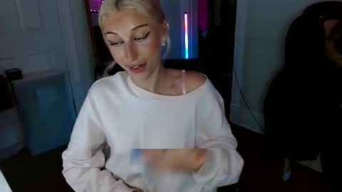 itsirelandbby online show from April 2026 07:08:01 PM