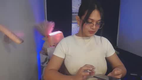 Snapshot of itsme_jazzy chatting on November 2025 08:14:01 PM JAZ online show from November 2025 08:14:01 PM