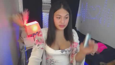 Snapshot of itsme_jazzy chatting on November 2025 04:23:02 AM JAZ online show from November 2025 04:23:02 AM