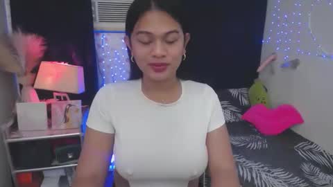 Snapshot of itsme_jazzy chatting on December 2025 12:30:01 AM JAZ online show from December 2025 12:30:01 AM