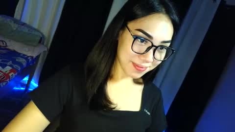 Snapshot of itsmehotqueen chatting on May 2026 03:18:01 PM itsmehotqueen online show from May 2026 03:18:01 PM