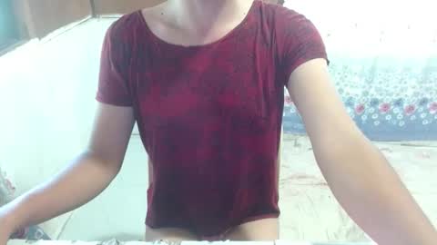 itsmelily05 online show from March 2026 05:33:02 AM