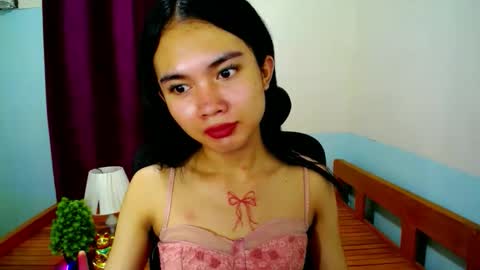 itsmeloveypinay online show from November 2025 04:40:01 PM