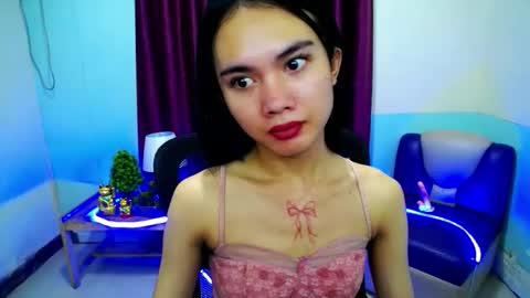 itsmeloveypinay online show from November 2025 05:17:01 AM