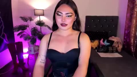 Siana online show from May 2026 01:07:01 PM