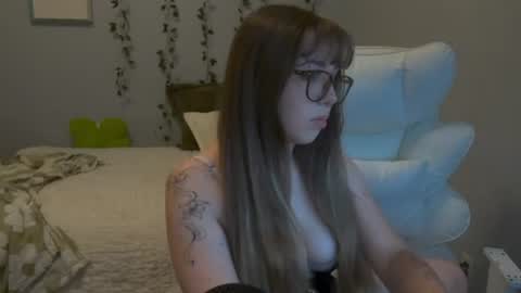 Mia Everly online show from August 2026 03:23:02 AM