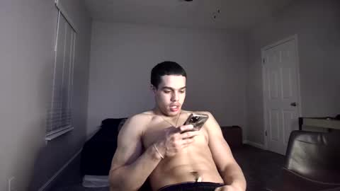 Snapshot of itstarzan chatting on December 2024 06:18:02 AM TARZAN online show from December 2024 06:18:02 AM