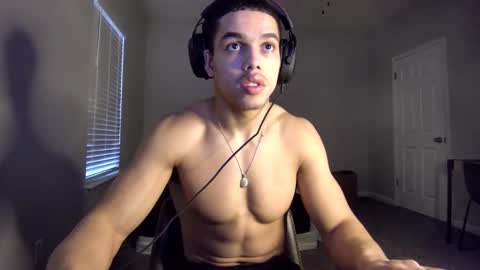 Snapshot of itstarzan chatting on December 2024 01:27:02 PM TARZAN online show from December 2024 01:27:02 PM