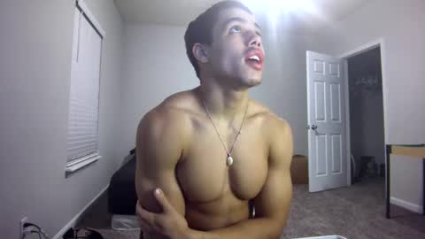 Snapshot of itstarzan chatting on December 2024 11:13:02 PM TARZAN online show from December 2024 11:13:02 PM