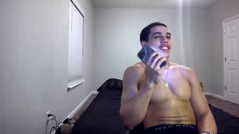 Snapshot of itstarzan chatting on December 2024 08:22:02 AM TARZAN online show from December 2024 08:22:02 AM