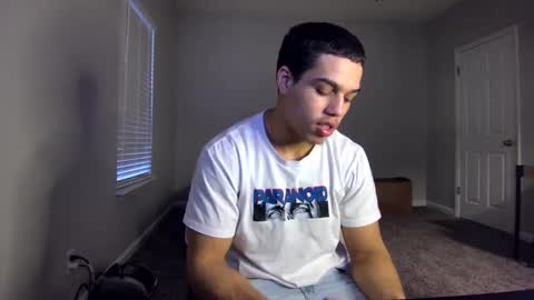 Snapshot of itstarzan chatting on December 2024 09:08:01 PM TARZAN online show from December 2024 09:08:01 PM