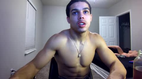 Snapshot of itstarzan chatting on December 2024 11:03:01 PM TARZAN online show from December 2024 11:03:01 PM