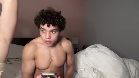 Snapshot of itstarzan chatting on December 2025 06:07:02 AM TARZAN online show from December 2025 06:07:02 AM