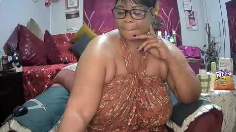 Snapshot of itumeleng74 chatting on October 2025 05:06:01 AM itumeleng74 online show from October 2025 05:06:01 AM